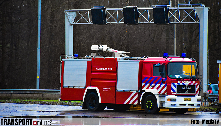 Twee bemande brandweervoertuigen bij Heinenoordtunnel (A29)