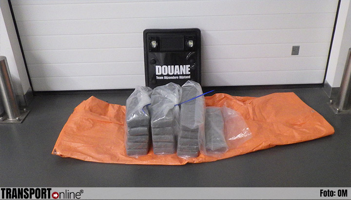 Douane vindt 32 kilo cocaïne in koelmotor van koelcontainer met lading bananen