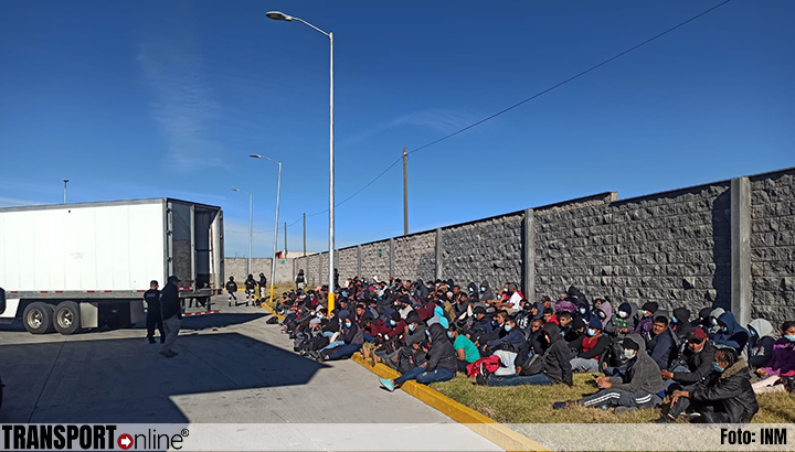 Mexicaanse autoriteiten halen 210 migranten uit vrachtwagen [+foto's]