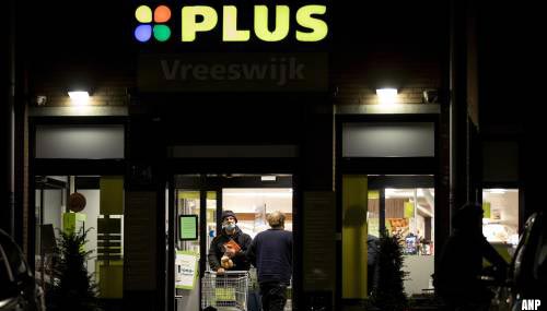 Plus en Coop moeten 12 supermarkten verkopen voor fusie