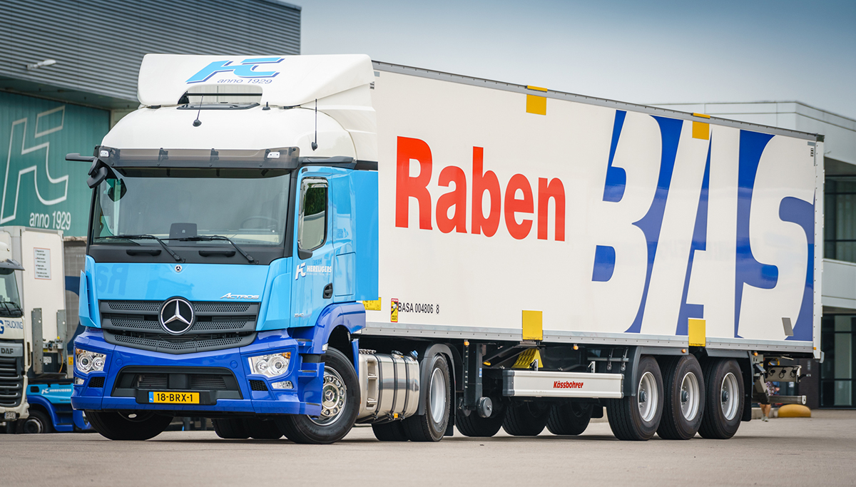 Mercedes-Benz Trucks is partner bij de expansie van Raben in Nederland 