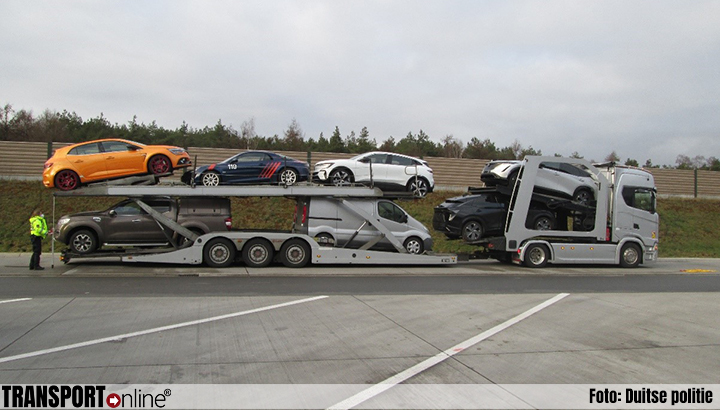Duitse politie stopt twee te lange autotransporters [+foto]
