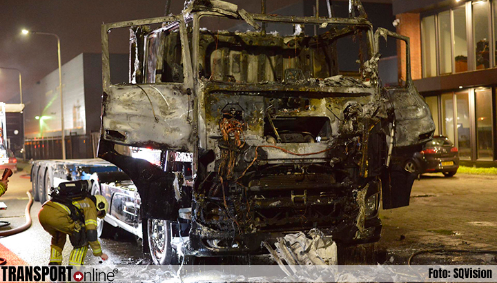 Twee vrachtwagens uitgebrand in Etten-Leur [+foto's]
