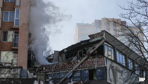 Oekraïne: explosies in Kiev, Russisch offensief gaat door