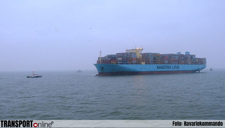 Containerschip de 'Mumbai Maersk' aan de grond gelopen voor Waddeneiland Wangerooge
