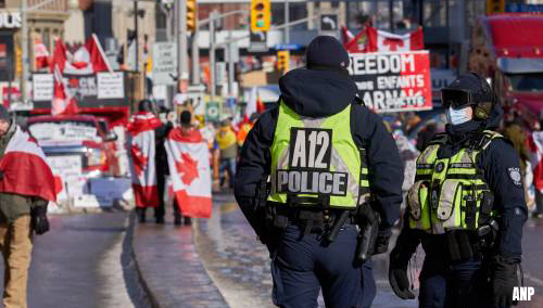 Politie Ottawa krijgt versterking tegen demonstranten Freedom Convoy