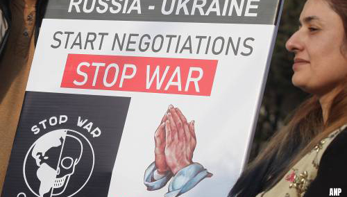 Arrestaties bij Russische protesten tegen inval in Oekraïne