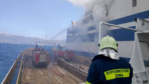 Nog twaalf vrachtwagenchauffeurs vermist na brand op Ro-Ro-schip de Euroferry Olympia