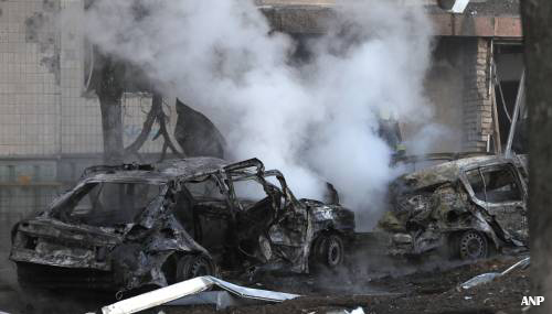Doden door bombardement op winkelcentrum in Kiev