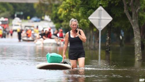 Duizenden mensen hun huis uit door noodweer oostkust Australië
