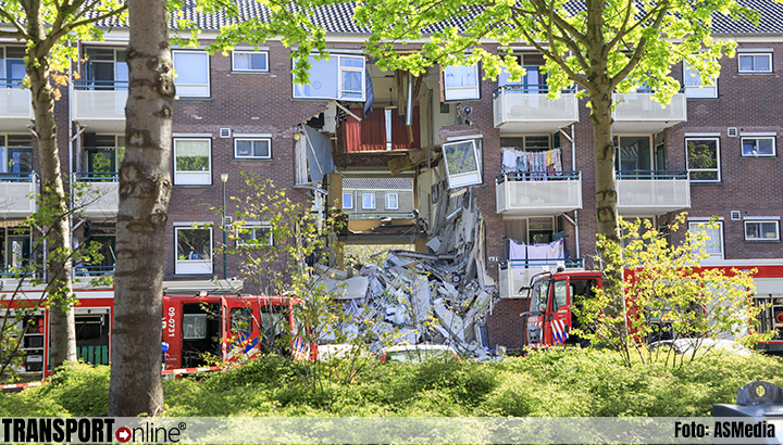 Deel flat ingestort in Bilthoven na gasexplosie, vier brandweerlieden gewond [+foto's]