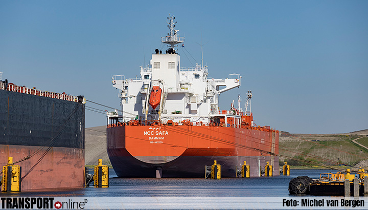 Onderzoek aan boord van tanker in Amsterdamse haven na dodelijk ongeval