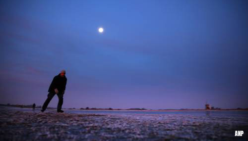 Schaatsen op natuurijs in Winterswijk na koude nacht