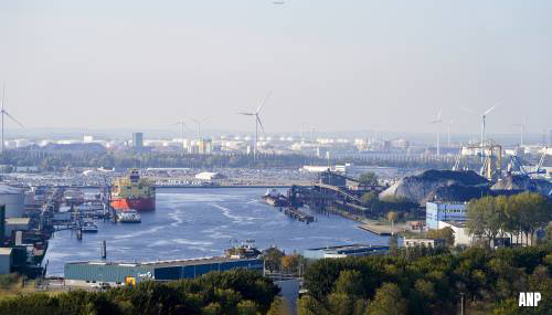 Tanker Sunny Liger met Russische gasolie kan voorlopig haven Amsterdam niet in