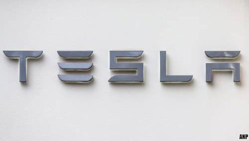Musk verkoopt zo'n 4 miljard aan Tesla-aandelen na Twitter-bod