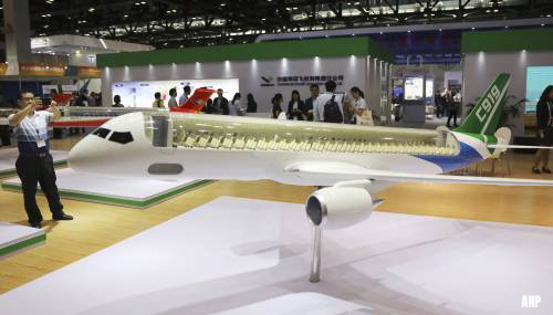Chinese rivaal Boeing test passagiersvliegtuig C919