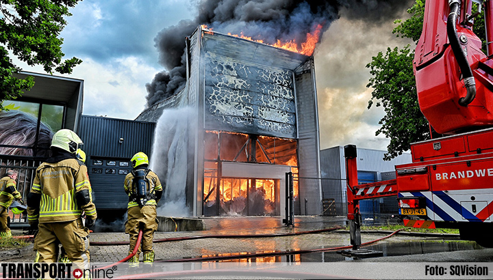 Zeer grote brand bij aanmaakblokjesfabriek Fire-Up in Oisterwijk onder controle [+foto]