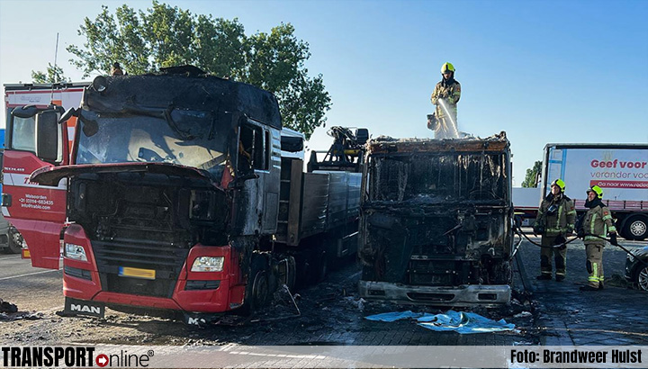 Twee vrachtwagens uitgebrand op parkeerterrein in Hulst [+foto's]