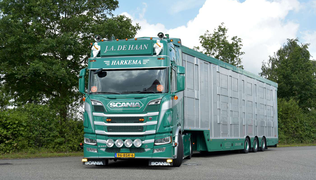 Nieuwe Scania R590 V8 voor J.A. de Haan
