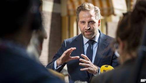 Minister De Jonge wil verduurzaming woningen versnellen