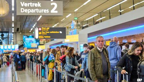 Schiphol vervoerde ondanks problemen 5,2 miljoen reizigers in mei