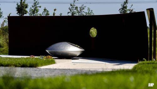 Herdenking slachtoffers vliegramp MH17 in Vijfhuizen en Hilversum
