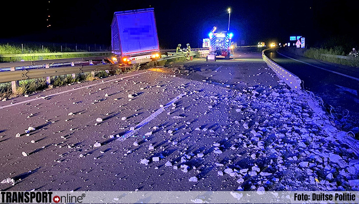 Urenlange vertragingen op Duitse A6 na vrachtwagenongeval [+foto's]