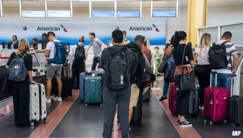 Honderden vluchten geannuleerd door personeelstekort voor Amerikaanse feestdag