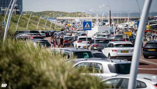 ANWB adviseert strandgangers op hittedagen vroeg van huis te gaan