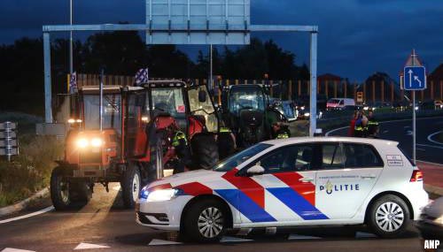 Politie schiet gericht bij boerenprotest Heerenveen, drie aanhoudingen [+video]