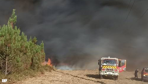 Cruciale Franse snelweg A63 deels dicht wegens bosbranden [+foto's]
