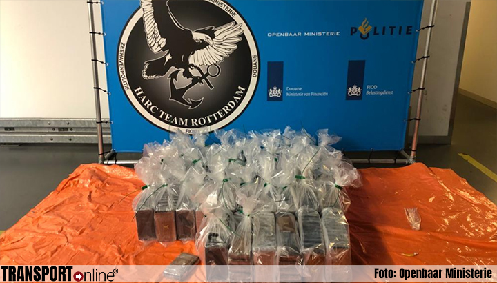 Douane onderschept twee partijen drugs in containers met pinda's [+foto]