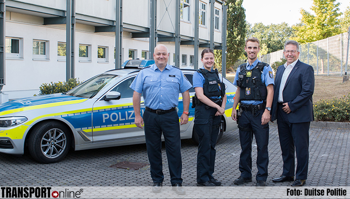 Duitse agenten redden leven van 62-jarige Nederlandse automobilist [+foto]