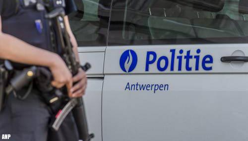 Vier Nederlanders in Antwerpen opgepakt met brandbommen en wapen