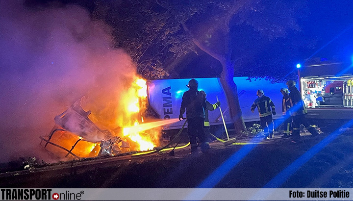 Vrachtwagenchauffeur zwaargewond nadat vrachtwagen in brand vliegt na eenzijdig ongeval [+foto's]