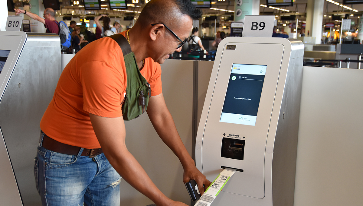 Online ingecheckte passagiers kunnen zelf hun bagage inchecken op Brussels Airport