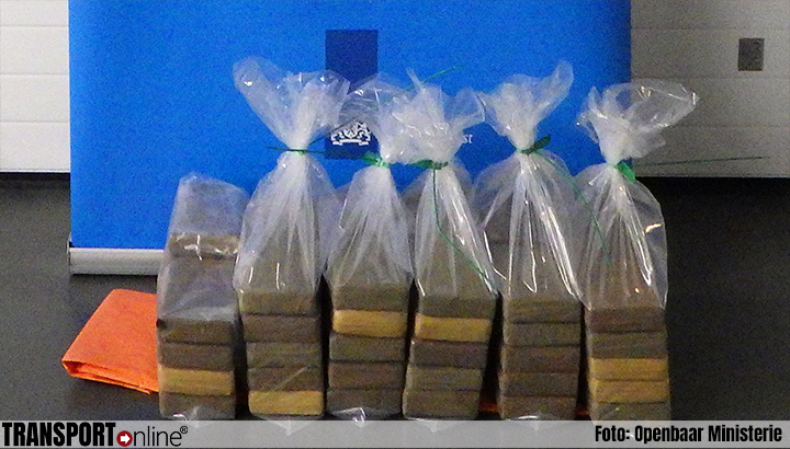 59 kilo cocaïne aangetroffen op een bewaakte truckparking Maasvlakte [+foto]