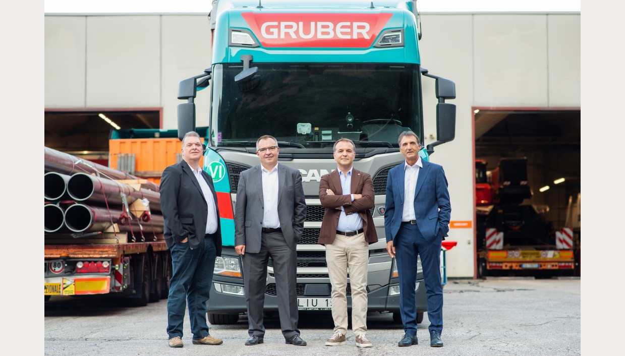 Gruber Logistics en Universal Transport gaan samen verder
