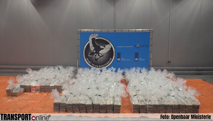 Politie en Douane ontdekken 1822 kilo cocaïne in vrachtwagen [+foto]