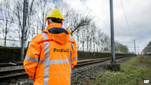 ProRail bezorgd over stijging bijna-ongelukken op het spoor