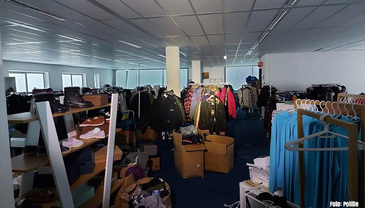 Bedrijfspand vol met valse merkkleding aangetroffen in Capelle aan den IJssel