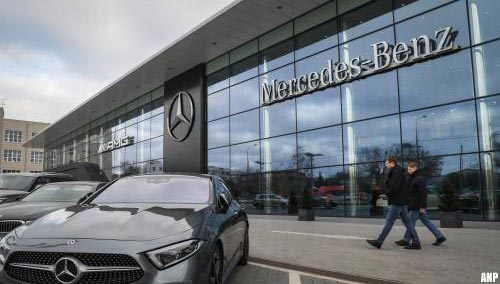 Mercedes verkoopt Russische activiteiten aan lokale investeerder