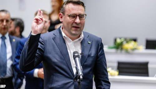 De Mos: gift aan D66 mag wel, gift aan lokale partij is verdacht