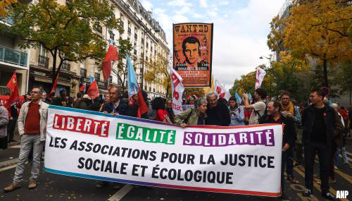 Duizenden mensen bij protest in Parijs tegen hoge prijzen