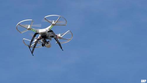 Met drone mobieltjes gedropt op binnenplaats gevangenis Sittard