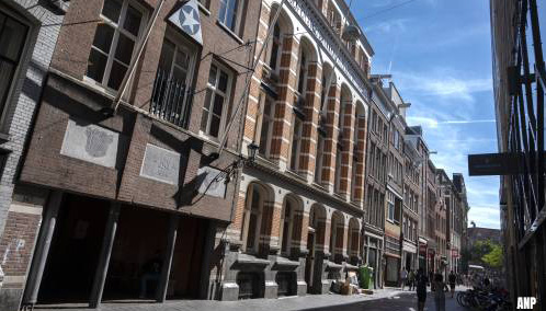 Aangifte tegen Amsterdams corps om vrouwonvriendelijke speeches