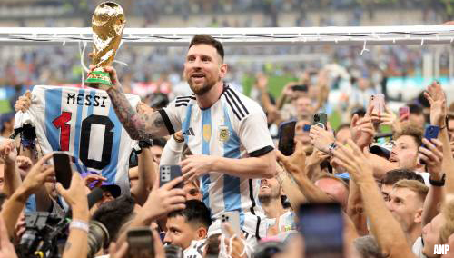 Wereldkampioen Messi gaat nog even door in Argentijns elftal