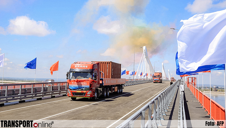 Eerste snelwegbrug tussen Rusland en China geopend