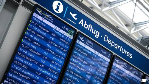 Helft vluchten luchthaven Düsseldorf geannuleerd door staking