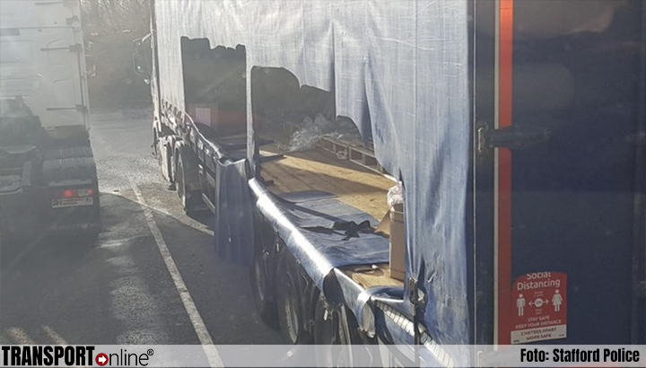 22 pallets sportkleding gestolen uit vrachtwagen bij tankstation [+foto]